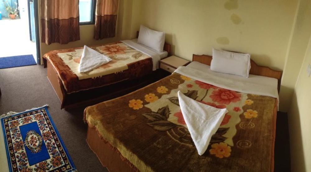 Hotel Lake House Pokhara Exterior foto