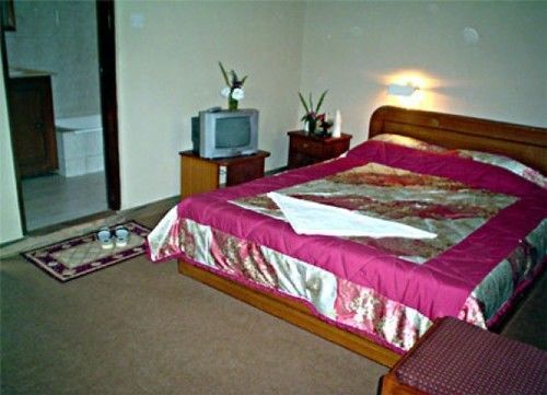 Hotel Lake House Pokhara Exterior foto